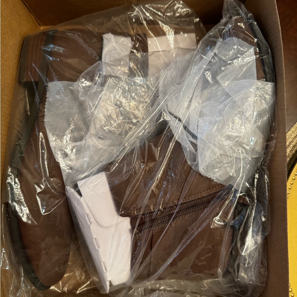 NWT booties - Picture 2 of 5
